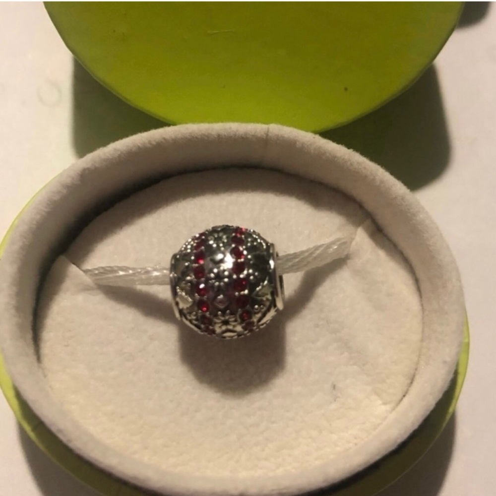 NEW- Chamilia Christmas bead Sterling Silver and red Swarovski crystals- NWOT - Picture 2 of 2